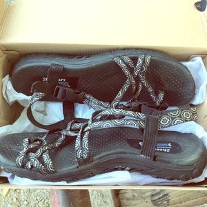 Sketchers sandals size 8